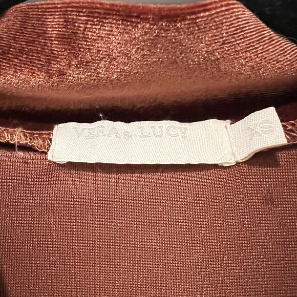 Vera and Lucy Women's Velvet Short Sleeve Turtleneck Brown Size XS - Picture 4 of 9